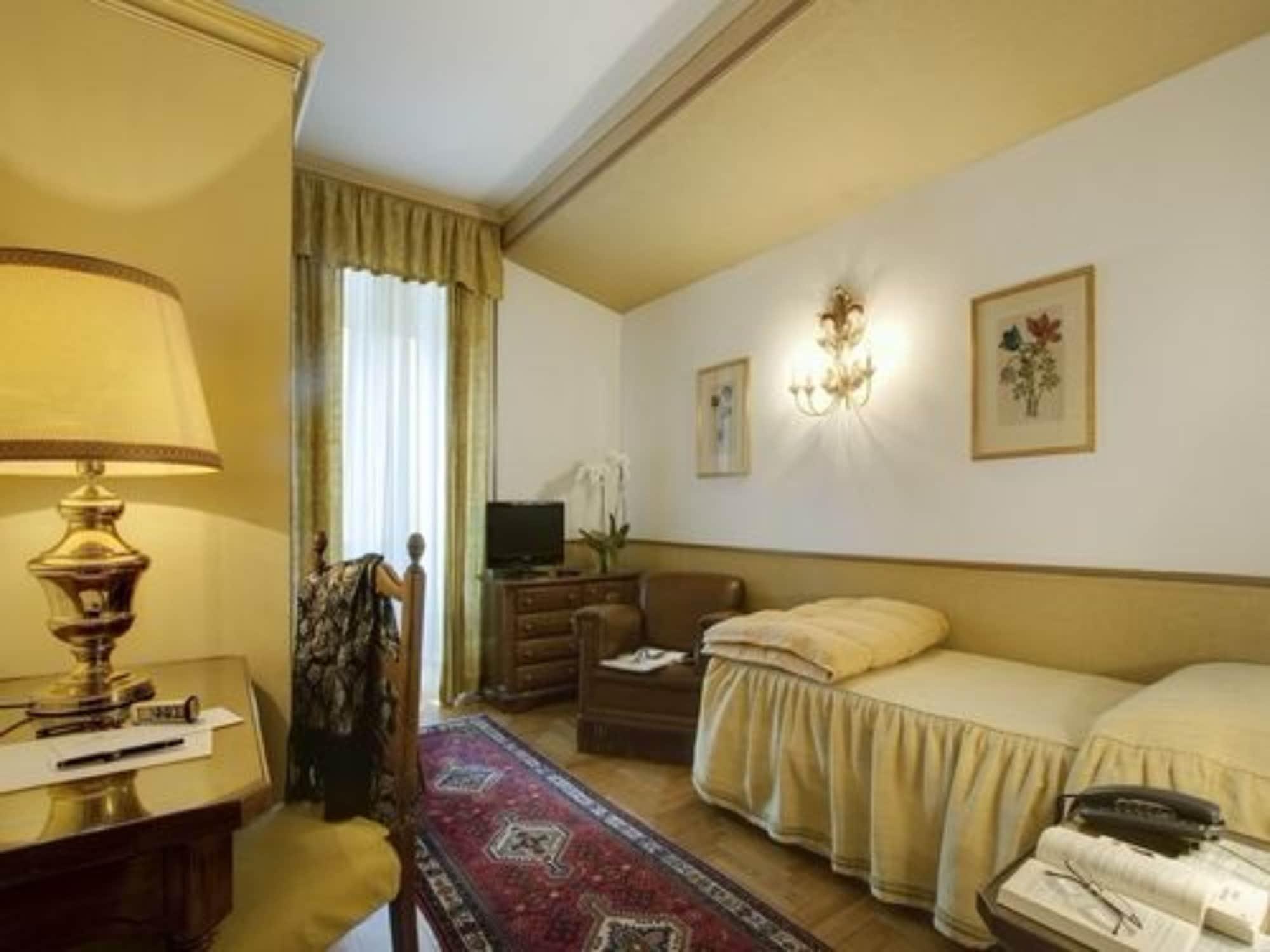 Hotel De La Poste Cortina d'Ampezzo Ngoại thất bức ảnh